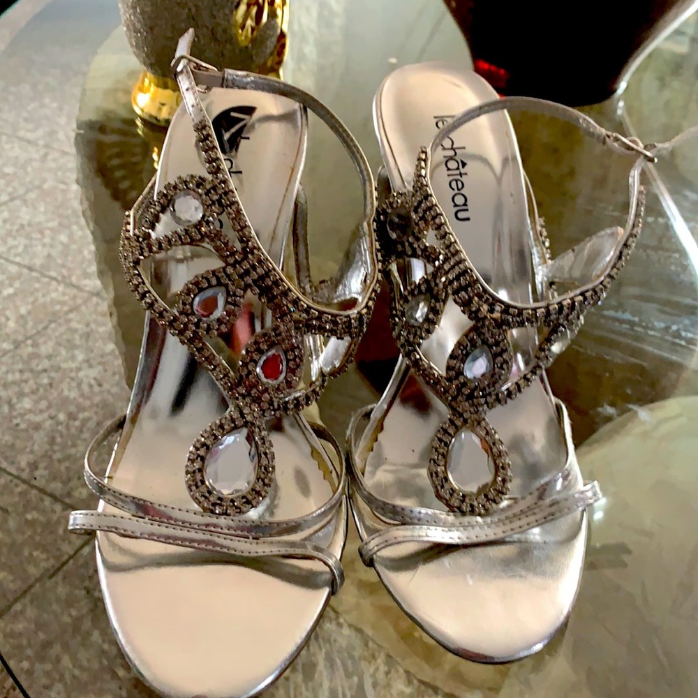 Beautiful heels from your favourite store la chateau